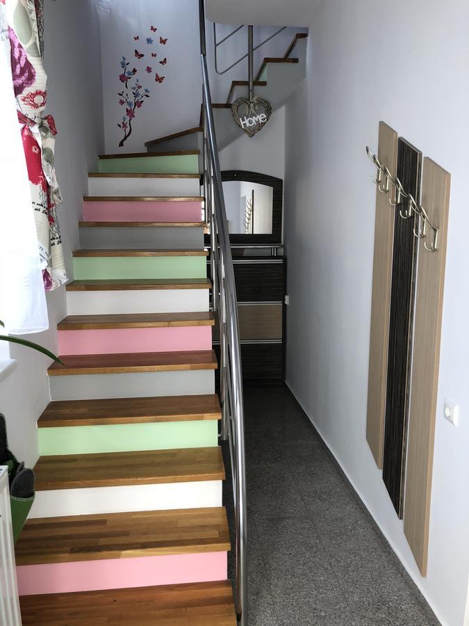 Smiley Apartment Sibiu Exterior photo